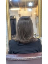 トイロ(toiro)&nbsp;レイヤーカットとグレーベージュ