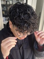 スペインカール　スパイラルパーマ　マッシュカット