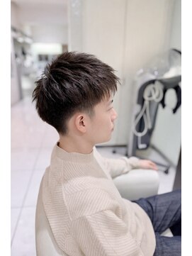 ヘア&エステ ヒロイン 西武池袋店 ラフに動く大人の質感ショート
