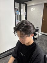ノイ(NOI)&nbsp;センターパートフェザーパーマナチュラルパーマメンズパーマ札幌