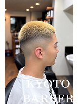 バーバーショップテト(barber shop tete)&nbsp;金髪ベリーショートフェード/スキンフェード