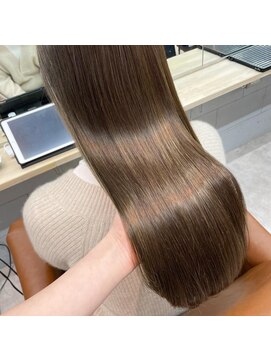 ルート 南堀江(route) ツヤベージュ