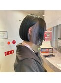 前下がりボブ×ブルーブラック・インナーカラー