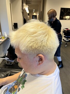 ヘアーアンドメイクアップ ケー インターナショナル 神楽坂(Ke' International) 抜きっぱなしブリーチ、ホワイトブリーチのハイトーンカラー