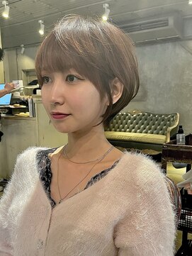 髪質改善と縮毛矯正の専門店 サンティエ(scintiller) 大人綺麗な小顔襟足スッキリショートボブ　30代40代50代