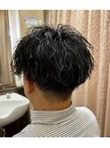 ツイストスパイラルパーマ刈り上げツーブロックセンターパート