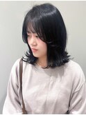 ミディアムレイヤースタイル/外ハネスタイル