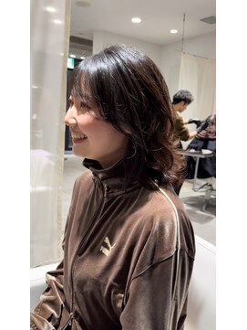 ミリ(milli Produce by ITAKURA) 伸ばしながら楽しめるレイヤーロブパーマ