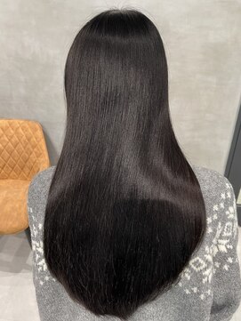 シャルムバイケンジ(Charm.by KENJE) 銀座髪質改善レイヤーカット白髪ぼかしハイライト縮毛矯正有楽町