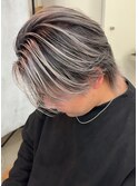 ホワイトシルバーアッシュバレイヤージュツーブロセンターパート