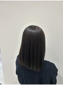 くすみすぎない、大人に似合う「絶妙」グレージュ