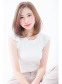 ベージュカラー×ナチュラルボブ◎
