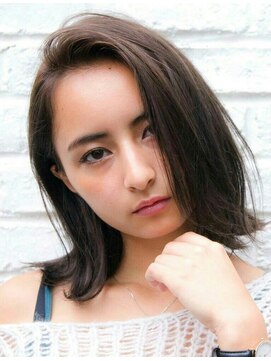 エイミー(Aimee) Aimee 切りっぱなしボブ×アッシュブラウン