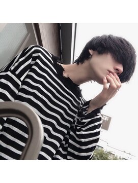 シン(syn) 前髪長めマッシュウルフ