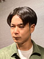 ビーダンディー(Bee dandy)&nbsp;マッシュショート ツーブロック トランクスセンターパート