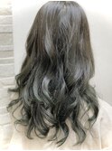 オリーブカラー