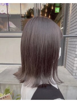 イキプラスディードットログ 大和八木駅前店(ikii+D.Log) 外ハネ韓国ミディアムアースカラーベージュイルミナ大和八木