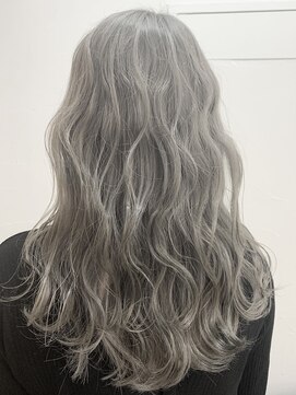 ラビス 浦和(Lovis) デザインカラー/レイヤーカット/ウェットヘア/夏のヘアアレンジ