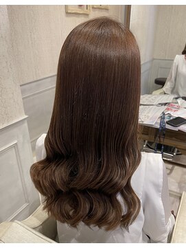 ヘアルーム ルシア(Lucia) ベージュカラー