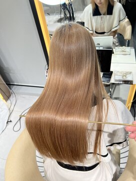 ロンドメリア 天神大名店(Lond Melia) ★グレージュカラー斜めバングデザインカラーシルキー ベージュ