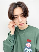 毛流れセンターパート無造作襟足長めメンズ