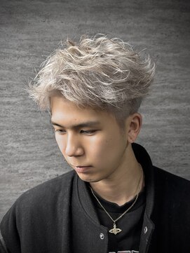 ローグ(ROGUE) フェザーショート