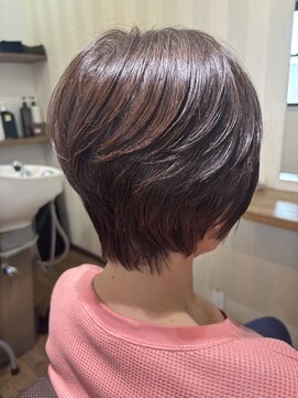 ヌーン(noon.) 上品さ引き立つ大人のショート