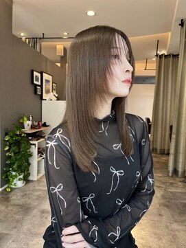 アンス 大阪梅田(ANs.) 20代30代40代小顔透明感アッシュレイヤーヘアストレート