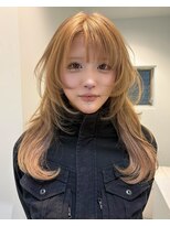 ノラ ウメダ(NORA UMEDA)&nbsp;Y2Kレイヤーカットグランジヘアミックスカラーケアブリーチ