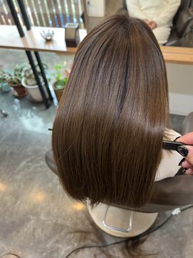 ア ドリームアップスタジオ レストアール(A DREAM UP STUDIO restR) 艶ヘアー