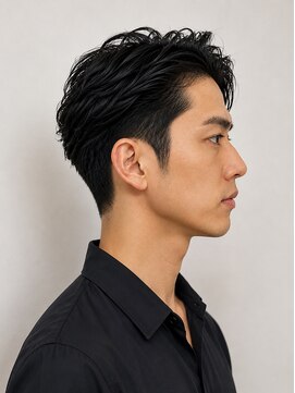 グースカ(guusca) 黒髪アップバング×大人ツーブロックショート