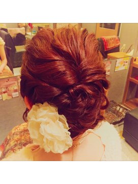 アイビス(AIBIZ) ＊結婚式＊花嫁＊参列/コサージュをつけたアップ