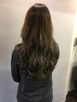 ビビットヘアー 鴻池店(Vivid Hair) カット グラデーションカラー