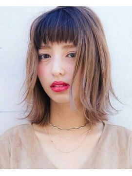 エイミー(Aimee) Aimee外ハネミディ×3Dアッシュベージュグラデーション