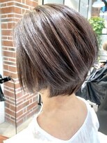 クアトログランシュ 水戸店(QUATRO×GranCieux) 前下がりショートボブ