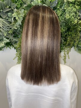 アールサロン アオヤマ(Rr SALON AOYAMA) サファイヤミネコラ