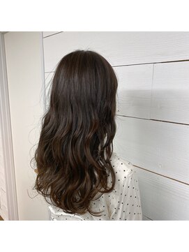 ピース トウキョウ(PEACE TOKYO) セミロングの波波ウェーブ　スタイル