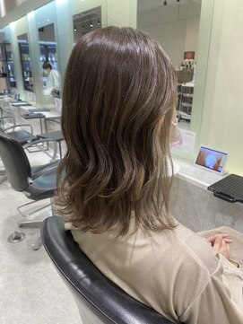 リー 尼崎(Lee) ハイトーンベージュカラー