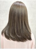 オリーブベージュ/ミディアムレイヤー/ブリーチなし