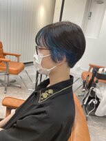 アイリー 名古屋(A/LEE)&nbsp;インナーカラー／ブルー／ショートヘア