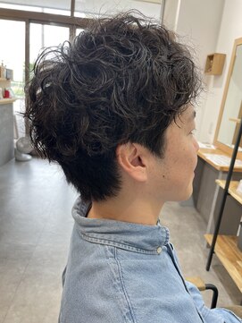 ヨーロ(YOLO) メンズシャドウパーマ