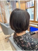 ステップボーンカットカットボブショートハイライト白髪ぼかし