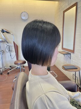 ロワジール(LOISIR) 切っぱなしボブ×インナーカラー