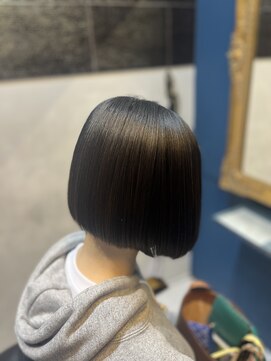 ヘッドルーム ディスティネーション(Head Room Distination) ぱつっとボブ