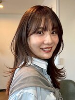 コンフィー(comfy)&nbsp;『サザワ』フェザーパーマチェリーブラウンミニウルフ