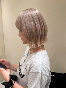 エルミタージュ(HERMITAGE) White beige