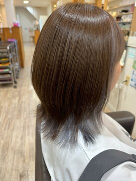 ヘアショップ エヌアンドエー 久喜菖蒲店(hair shop N&A) ベースは上品に、毛先に遊び心を仕込んだミディボブ