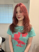 シイ(SIE) キュートなスモーキーピンク×レイヤーカット♪