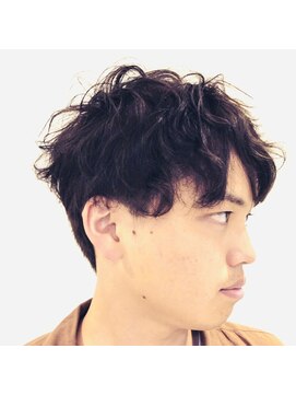 クオーター(QUARTER) ツイストパーマかき上げコンマヘアビジネスメンズカットヘア