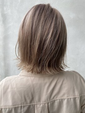 イン(in.) ミルクティーベージュ